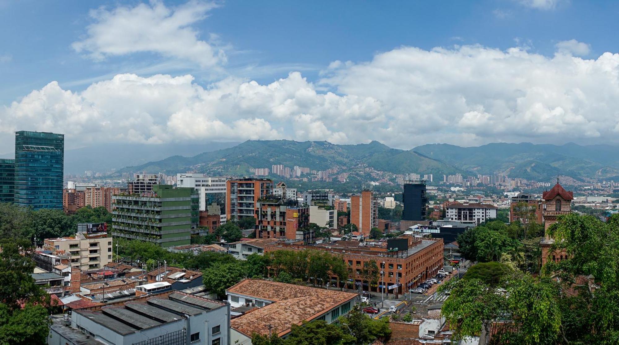 Hotel Torre Poblado Medellin Exterior photo